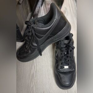 Nike Black Leather Low-Top Sneakers